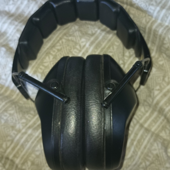 Walkers niose canceling ear muffs - Picture 5 of 5